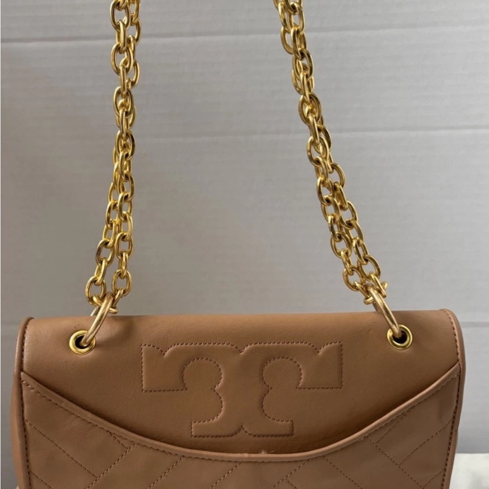 Tory Burch Medium Fleming Shoulder Bag Leather Color-Caramel Retail $545